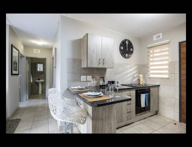 2 BEDROOM APARTMENT FOR SALE IN HEUWELOORD